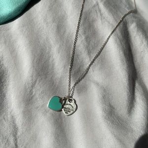 Return to Tiffany Double Heart Pendant mini